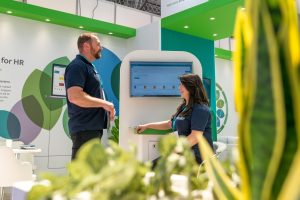 natural-hr-bespoke-exhibition-stand