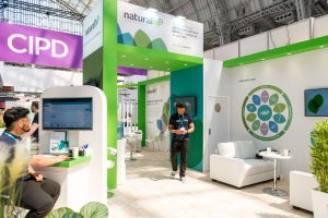 natural-hr-bespoke-exhibition-stand