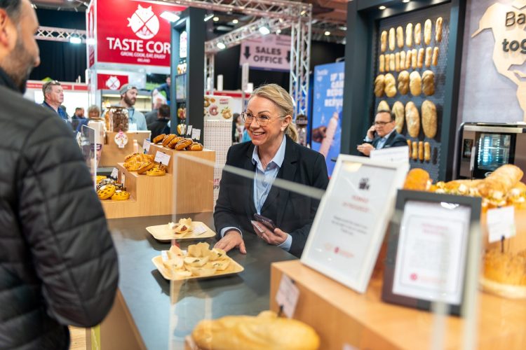 La-lorraine-bakery-custom-exhibition-displays